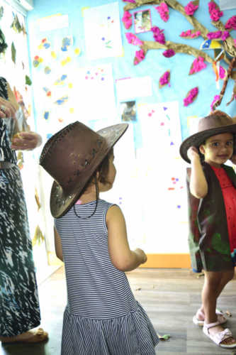 E o Mato Cresceu ao Redor