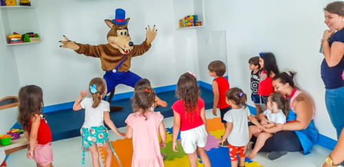 Lobo-mingau-e-os-três-porquinhos 15